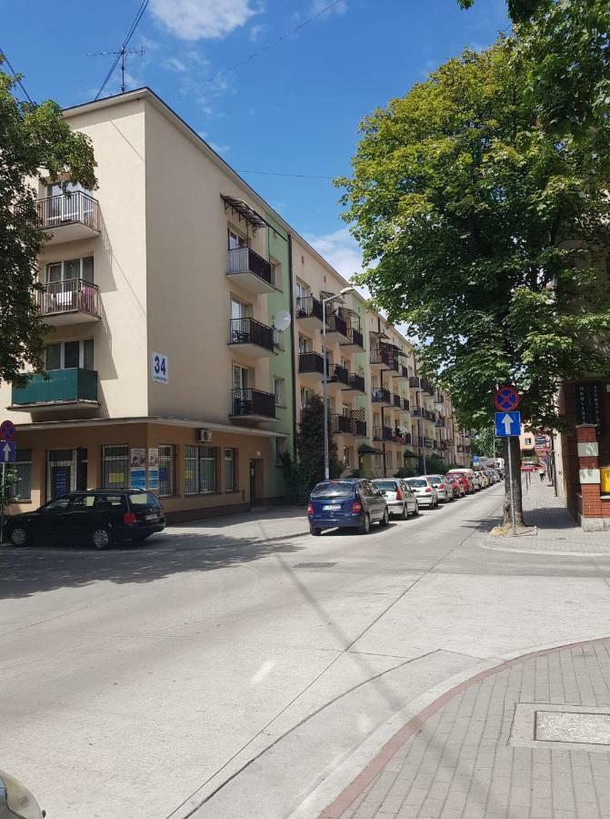 Przytulna I Przestrzenna Garsoniera- Centrum Tarnów Esterno foto
